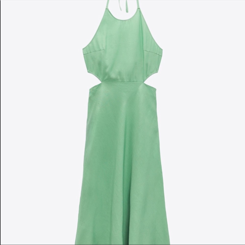 Zara Cut Out Green Linen Dress (Never Worn)
REF. 8315/495